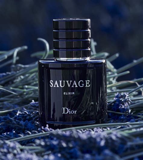 Sauvage Elixir Dior одеколон — аромат для мужчин 2021.